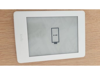 Amazon Kindle 7:e generation (2014) 4 GB Wi-Fi + skyddsfodral – Mycket fint