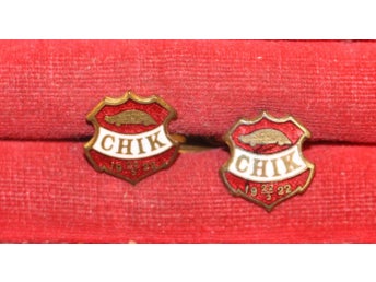 CHIK 22/2-1922. EMALJERADE MANSCHETTKNAPPAR