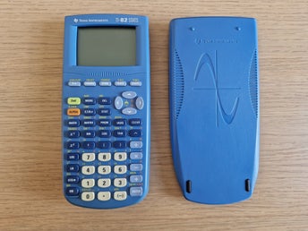 TI-82 GRATIS FRAKT + NYA BATTERIER