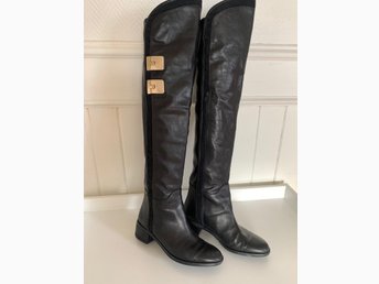 Svarta overknee stövlar stl. 40 Svarta overknee stövlar stl. 40