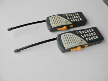 Vintage Acoms AT-1000 1ch FM Walkie Talkie Set