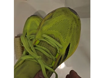 Skor & Sneakers – Rengöring, Lukt- & Bakteriebehandling