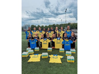 Haffa 10 specialgjorda Clean VM-tröjor samt 10 flak Clean MONO Sverige Edition