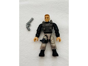 Mega Construx Call of Duty Mercenary with Revolver