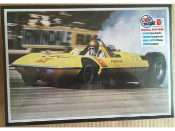 PIRANHA FUNNY CAR DRAGSTER 1/25 AMT OÖPPNAD