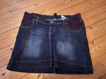 H&M Mama mörkblå kjol, storlek M