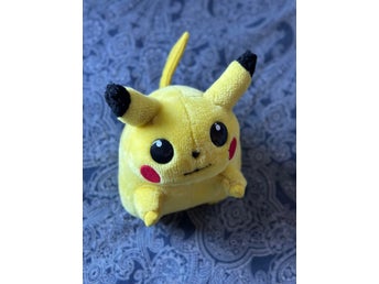 Pikachu gosedjur Pokémon Nintendo 2000 Play by Play Toys - 24cm