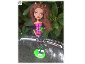 Monster High docka märkt 2009 Mattel inklusive ställning Fint skick