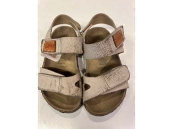 Kavat Sandaler Beige Storlek 23