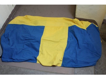 ÄLDRE FLAGGA SVERIGE . STÖRRE STORLEK.