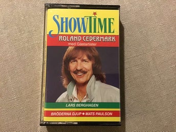 SHOWTIME ROLAND CEDERMARK MED GÄSTARTISTER KASSETT LARS BERGHAGEN BRÖDERNA DJUP