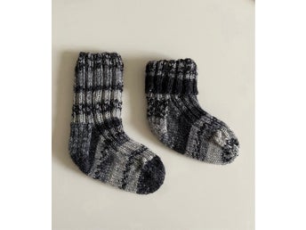 Handstickade ullsockar för bebis (ca 1år) 12cm