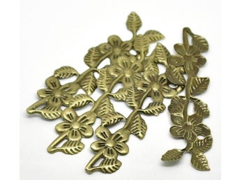 6 stora metalldekorationer blomrankor - 12 cm
