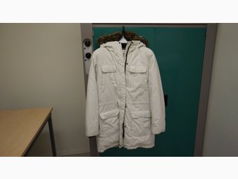 VIT EVEREST DUNJACKA PARKA strl 40 (416876657) ᐈ Köp på VIT EVEREST DUNJACKA PARKA strl 40 (416876657) ᐈ Köp på