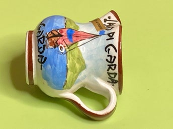 Souvenir - Mindre kruka - Lera? - Handmålad - Lago di Garda - Italien.