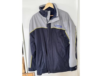 Michelin jacka XL med fleece foder. Använd 1 gång. Nyskick