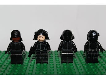 LEGO Star Wars 4x Imperial Officer