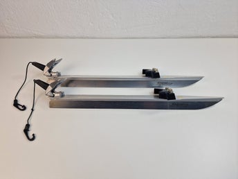 Långfärdsskridskor Almrgrens klickbindning/snabbspännesbindning