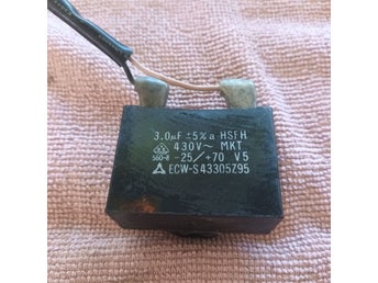 Startkondensator 3.0 µF 430V~ MKT ECW-S43305Z95
