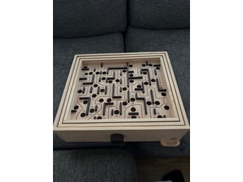 Sparsamt använt BRIO Labyrinth Game (OBS! Inga kulor ingår)