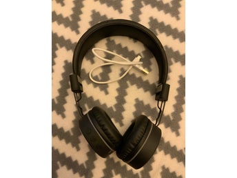 Trådlösa Bluetooth-hörlurar – Connect IT – Fint skick – Testade & fungerar