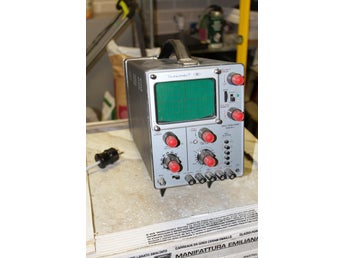 Telequipment S54U Oscilloskop med Manual och Kablar