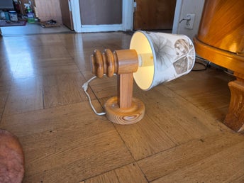 En Vägglampa FURU Furulampa Trä Vägglampa 70-tal Retro Vintage