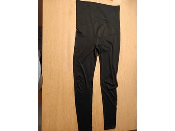 H&M Mama svart träningstights, storlek M