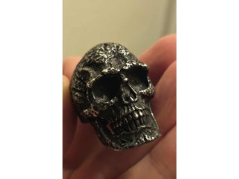 Ring med döskalle i äkta stål Stl 8 18 ca Goth Skull rock hårdrock metal skull