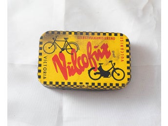Victoria Vilcofix - Vintage Plåtask - Ask i Plåt Tyskland Moped