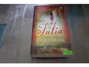 Julia författare Anne Fortier