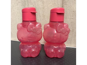 2st Hello Kitty Tupperware Dricksflaskor
