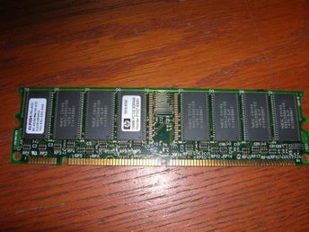 Minne Elpida MC-4516CB647XF-A75 SDRAM 128MB PC133