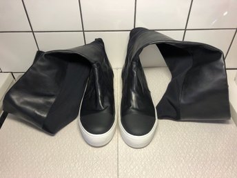 ᐈ Köp & sälj Dkny Skor begagnat & oanvänt på Tradera ᐈ Köp & sälj Dkny Skor begagnat & oanvänt på Tradera