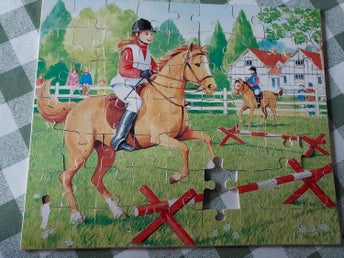 Pussel Puzzle Trä HÄSTHOPPNING 63 bitar Mått: 14,3 cm x 14,3 cm