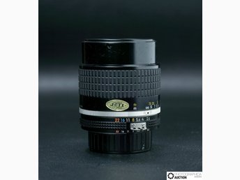 Nikon MF 105mm f/2.5 Ai-S