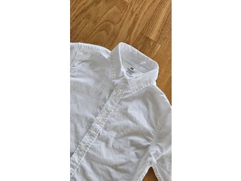 H&M vit skjorta strl 110 bomullsskjorta