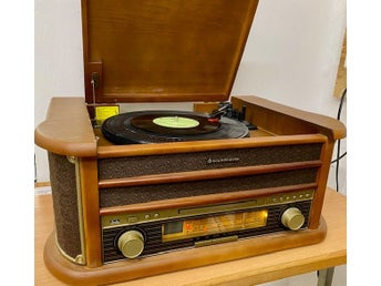 Vagner 940 Premium 7-i-1 komplett retro-musikcenter i låda av ekfanér.