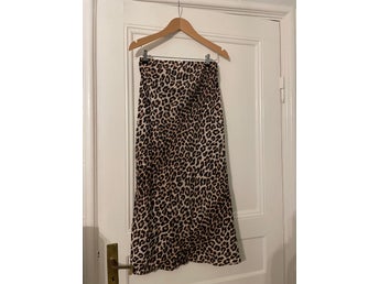 H&M Mama leopardmönstrad gravidkjol, storlek S