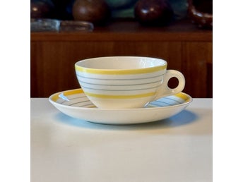 Gustavsberg, kaffekopp med fat i benporslin