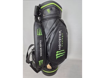 Tiger Woods Monster Energy Golfbag