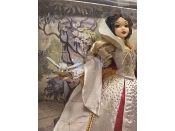 Disney Snövit Limited Edition samlardocka