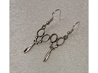Örhänge saxar i tibetsilver