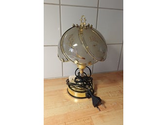 Retro bordslampa i fint skick - vintage belysning lampa
