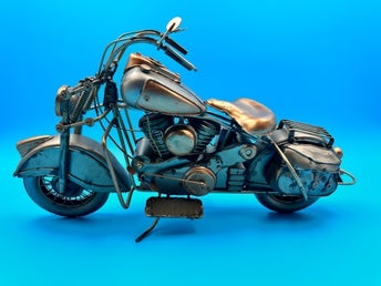 Motorcykel i Metall - 35 CM