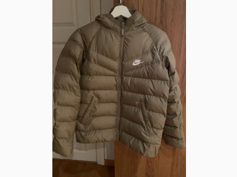 nike sportswear padded jacket junior