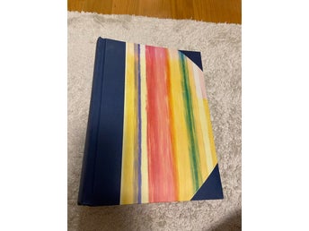 Fotoalbum med färgglatt motiv