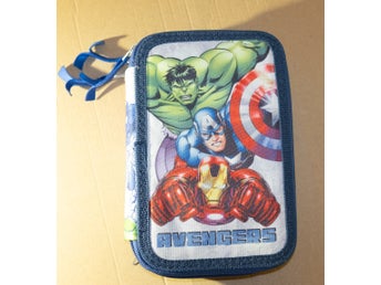 Avengers Marvel pennfodral med tre fack - tre blixtlås - ritpennor penna pennor