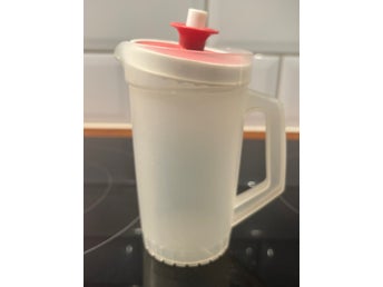 Tupperware minimulti kanna med lock 2-3 dl
