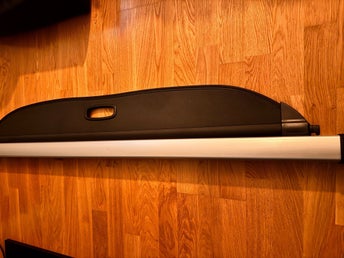 Original Insynsskydd / Bagagerumsrullgardin – Kia Sorento (2015–2020)